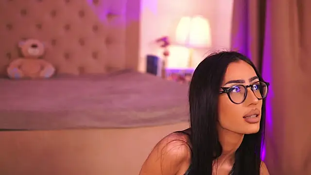 ChloeObril online show from 12/23/25, 04:01