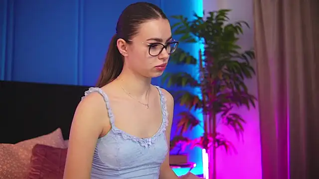 alexxisrae online show from 11/30/25, 04:13