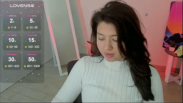 Sandra Curly online show from 10/28/25, 01:39