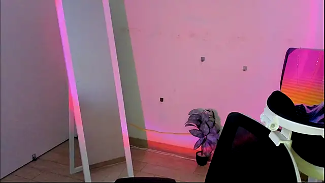 Sandra Curly online show from 12/16/25, 10:25