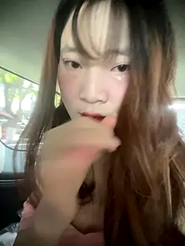 Snapshot of littleqiu chatting on 09/13/25, 07:19 littleqiu online show from 09/13/25, 07:19