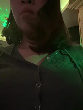 Snapshot of littleqiu chatting on 04/12/26, 11:35 littleqiu online show from 04/12/26, 11:35