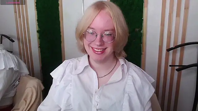 Snapshot of Amanda_Butlerr chatting on 07/09/26, 12:15 Amanda Butlerr online show from 07/09/26, 12:15