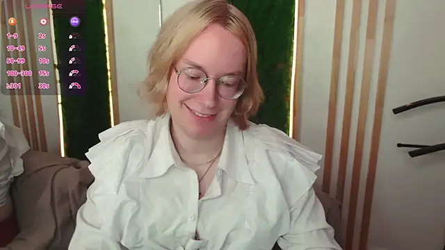 Snapshot of Amanda_Butlerr chatting on 06/24/26, 02:37 Amanda Butlerr online show from 06/24/26, 02:37