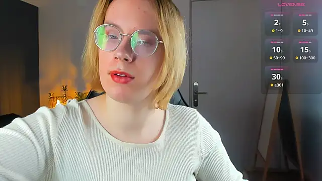 Amanda Butlerr online show from 10/19/25, 12:08