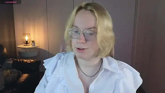 Snapshot of Amanda_Butlerr chatting on 06/28/26, 03:29 Amanda Butlerr online show from 06/28/26, 03:29