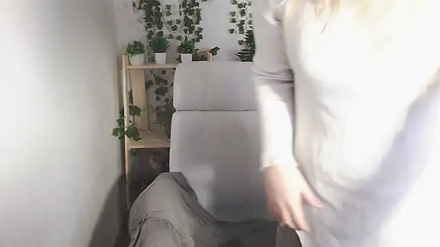 Amanda Butlerr online show from 12/05/25, 11:09