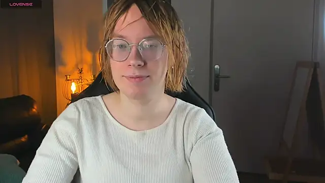 Amanda Butlerr online show from 10/04/25, 10:28