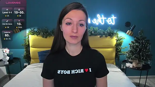 Snapshot of Joan_Nelson chatting on 12/18/25, 01:33 Joan Nelson online show from 12/18/25, 01:33