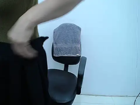  Lady- online show from 06/17/26, 08:03