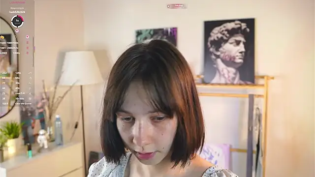 Snapshot of SuzanneHowse chatting on 09/09/25, 07:18 SuzanneHowse online show from 09/09/25, 07:18