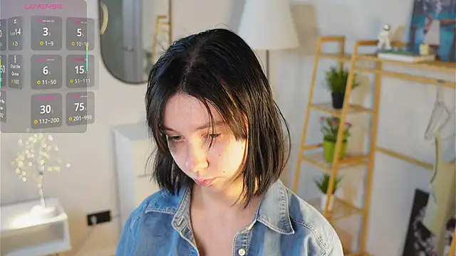 SuzanneHowse online show from 11/01/25, 04:52