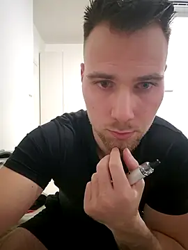 mrlyuis online show from 11/30/25, 09:37