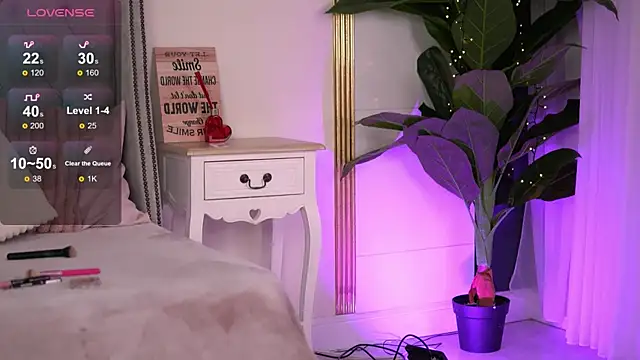 RebeccaRese online show from 04/02/26, 07:59