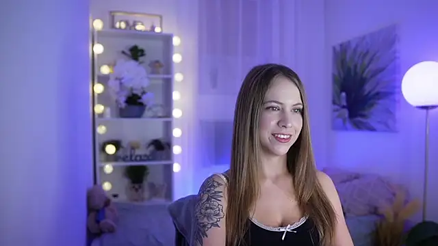 Snapshot of Cindy_Grey chatting on 10/02/25, 06:33 Cindy Grey online show from 10/02/25, 06:33