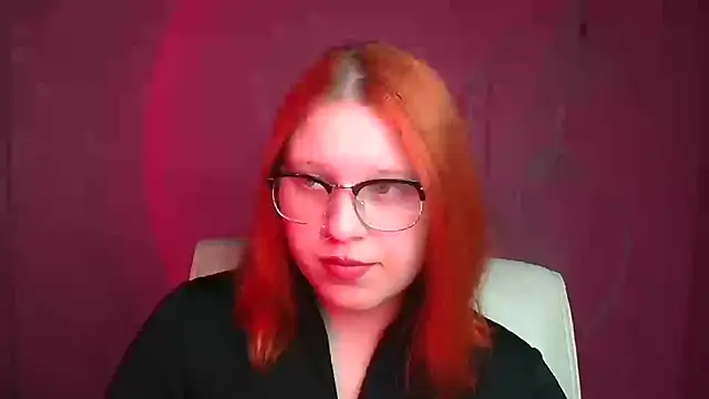 Snapshot of ScarletVixen_ chatting on 09/13/25, 11:21 ScarletVixen online show from 09/13/25, 11:21