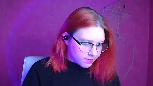 Snapshot of ScarletVixen_ chatting on 10/08/25, 08:42 ScarletVixen online show from 10/08/25, 08:42