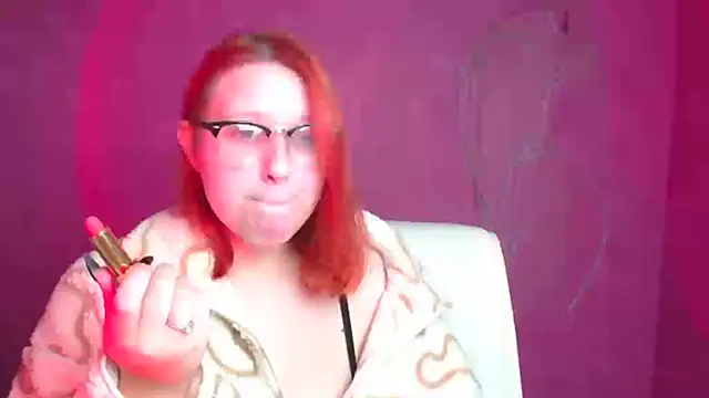 Snapshot of ScarletVixen_ chatting on 09/18/25, 11:35 ScarletVixen online show from 09/18/25, 11:35