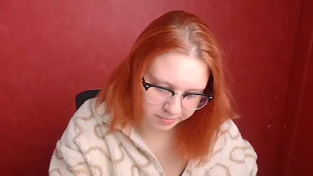 Snapshot of ScarletVixen_ chatting on 09/19/25, 05:06 ScarletVixen online show from 09/19/25, 05:06
