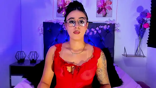SagiraBelle online show from 04/15/26, 05:39