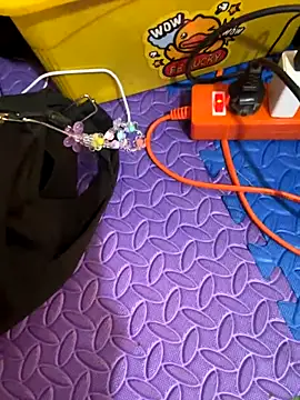 thaoyeuuu online show from 10/17/25, 01:24