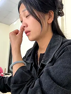 thaoyeuuu online show from 10/09/25, 03:29