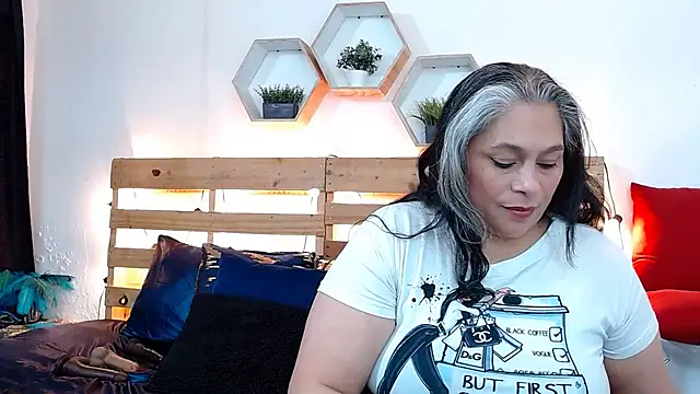 Snapshot of sheila_reeves2772 chatting on 10/02/25, 05:49 sheila reeves2772 online show from 10/02/25, 05:49