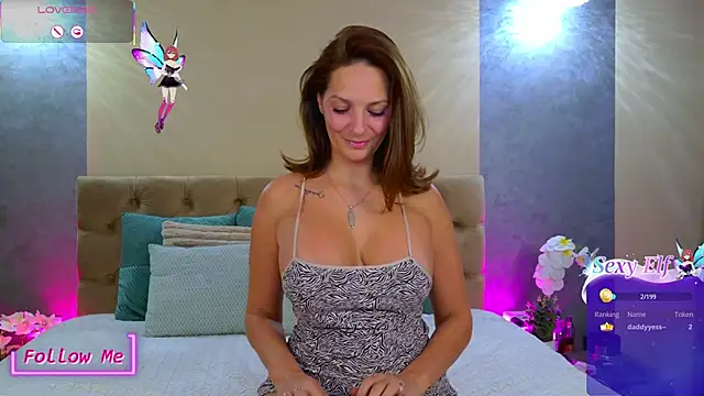 LaraQ online show from 01/10/26, 05:52