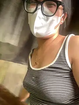 Snapshot of bunny_b4nny chatting on 09/19/25, 07:45 bunny b4nny online show from 09/19/25, 07:45