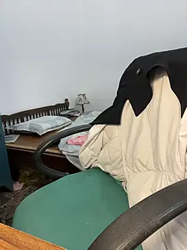 bunny b4nny online show from 11/29/25, 05:07