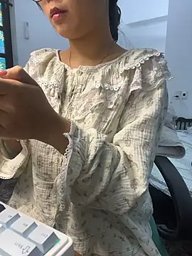 bunny b4nny online show from 11/28/25, 06:13