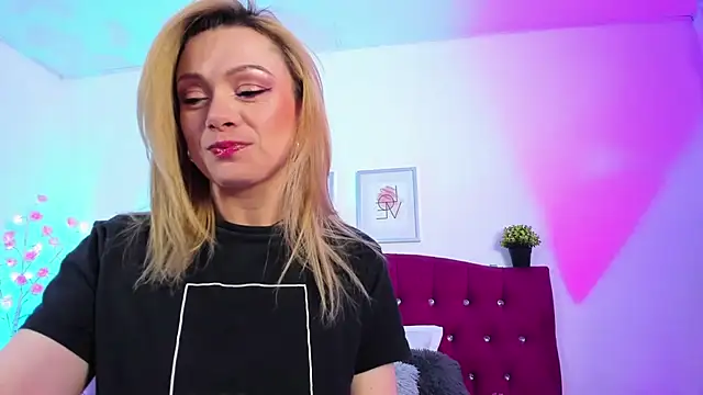 Snapshot of scarlett_blake11 chatting on 09/12/25, 05:07 scarlett blake11 online show from 09/12/25, 05:07