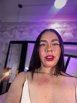 TessaCooper1 online show from 05/07/26, 08:12