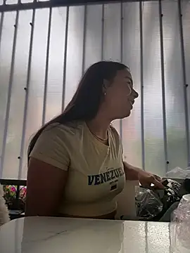 TessaCooper1 online show from 06/25/26, 07:52