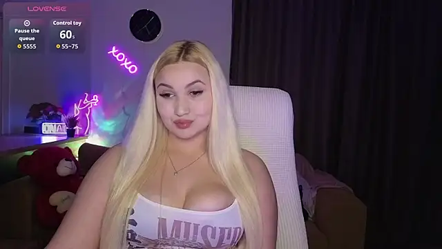 Snapshot of adrelaxina chatting on 05/20/26, 10:07 adrelaxina online show from 05/20/26, 10:07