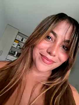 MegannHills online show from 09/18/25, 04:43