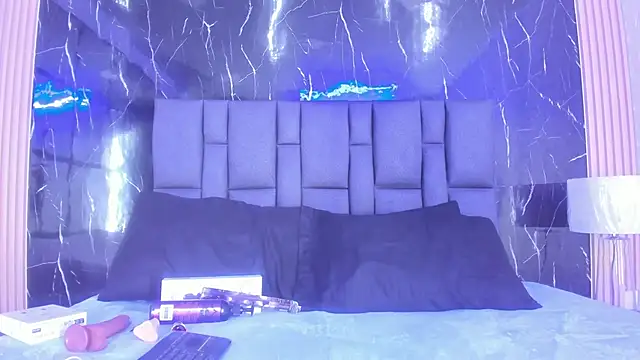 BustyGlow online show from 01/12/26, 10:22