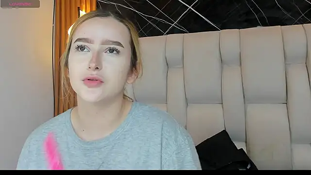 kristal joi dl online show from 11/12/25, 12:42