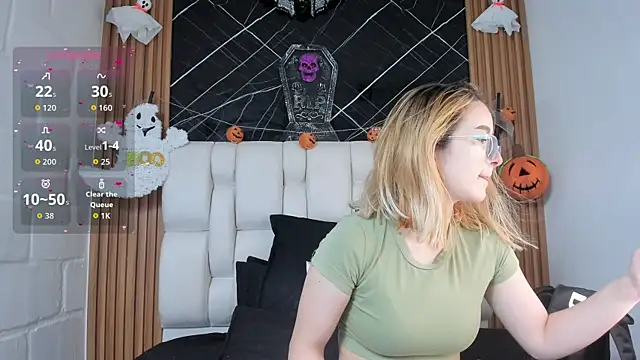 kristal joi dl online show from 10/31/25, 12:57