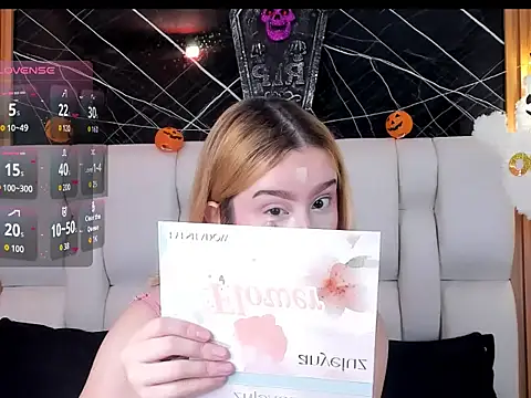 kristal joi dl online show from 10/29/25, 12:26