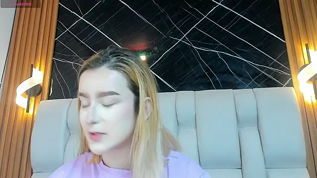 kristal joi dl online show from 11/06/25, 12:42