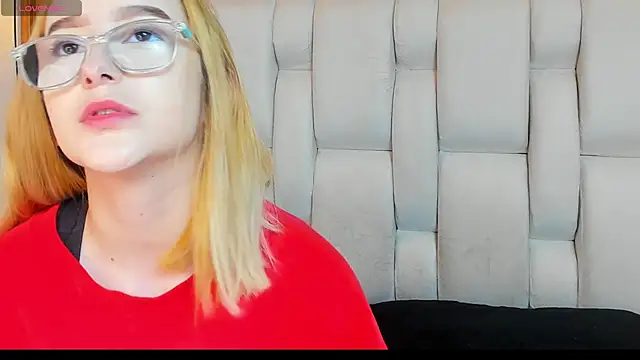 kristal joi dl online show from 11/17/25, 12:20