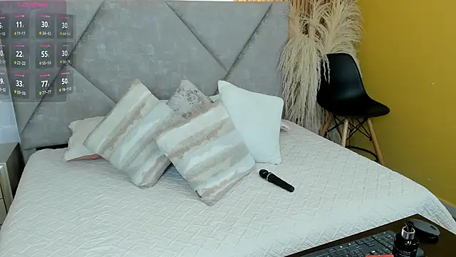 Brunnette Sensation online show from 11/26/25, 06:19