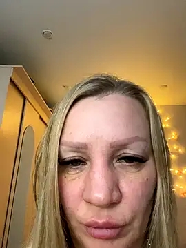 Bellissa  online show from 10/30/25, 02:25