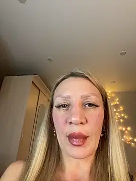 Bellissa  online show from 10/12/25, 02:18