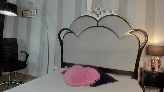 MiaAmore  online show from 03/05/26, 09:11