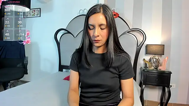 MiaAmore  online show from 07/16/26, 07:11