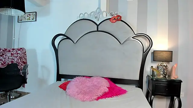 MiaAmore  online show from 07/08/26, 06:08