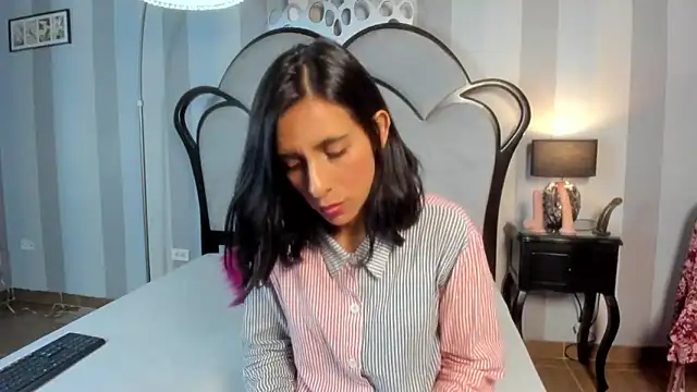 Snapshot of MiaAmore_ chatting on 02/14/26, 07:03 MiaAmore online show from 02/14/26, 07:03