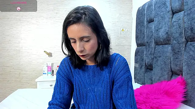 MiaAmore  online show from 12/05/25, 08:50